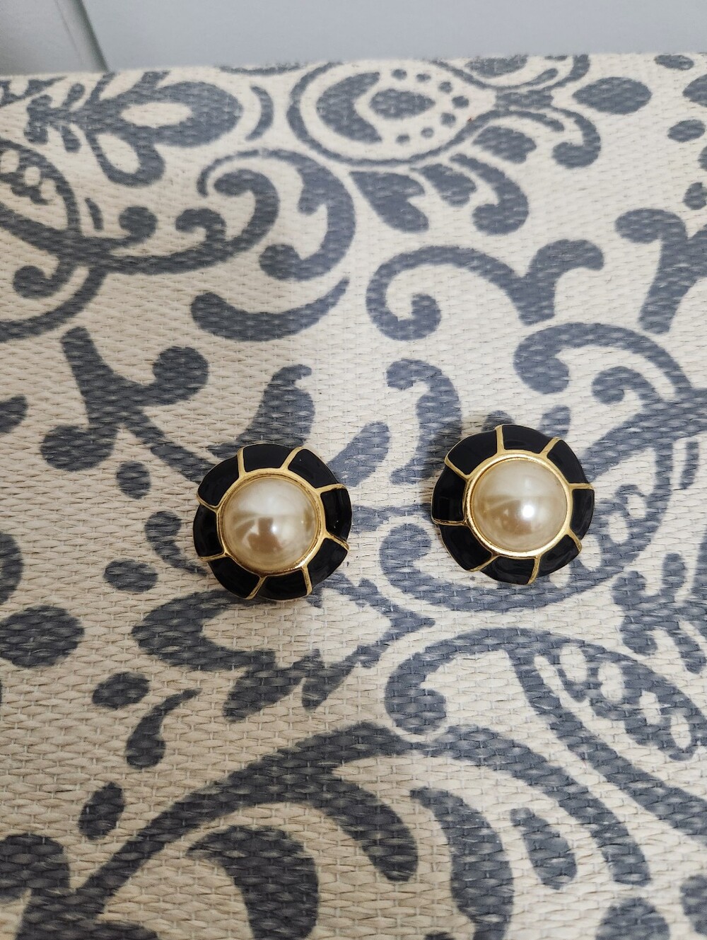 Kenneth Jay Lane  80s Vintage Black Enamel and  Pearl Clip Earrings